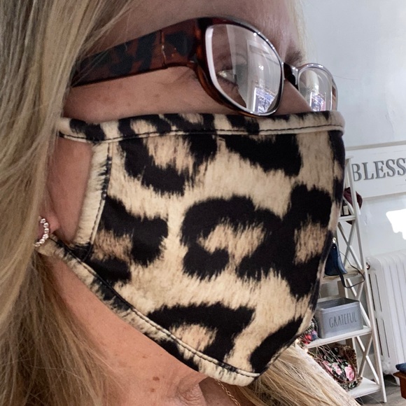 Face mask Cheetah, great add on - Picture 2 of 2
